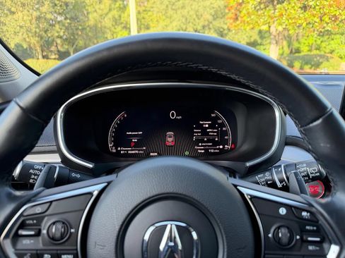 Used 2025 Acura MDX SH-AWD image 17