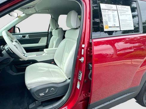 Used 2025 Hyundai Santa Fe SEL FWD image 23