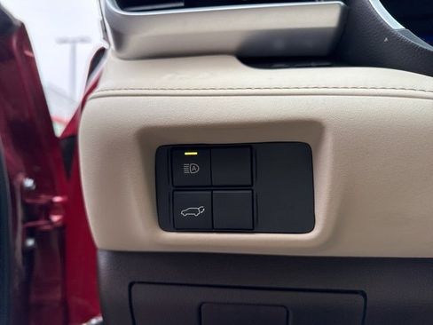 Certified 2021 Toyota Highlander XLE image 23