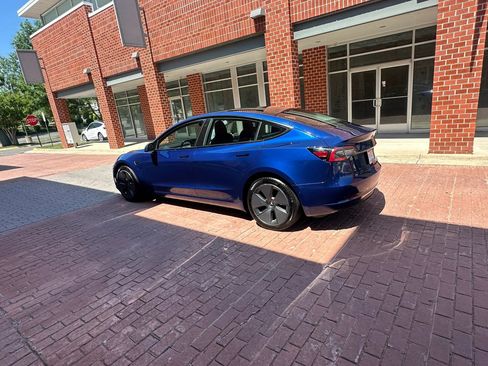 Used 2022 Tesla Model 3 Long Range AWD/4WD image 4