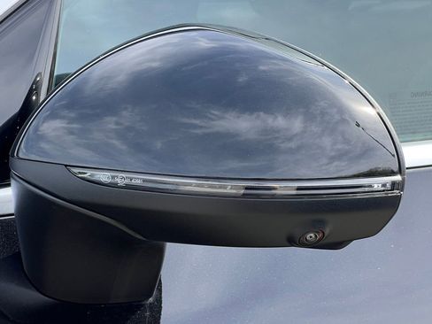 New 2026 Mercedes-Benz GLC 300 4MATIC image 9