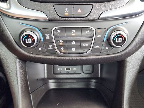 Certified 2024 Chevrolet Equinox LT FWD image 19