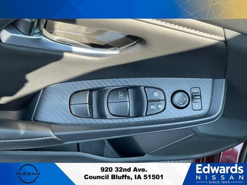 Used 2025 Nissan Sentra SV FWD image 19