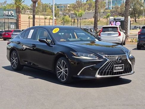 Used 2024 Lexus ES 300h w/ Premium Package FWD image 3