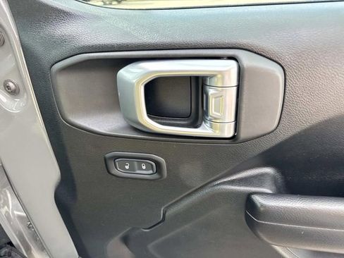 Used 2020 Jeep Wrangler Unlimited Sport image 34