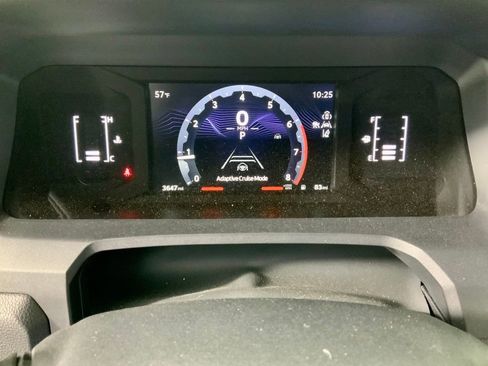 Used 2025 Toyota 4Runner SR5 AWD/4WD image 29