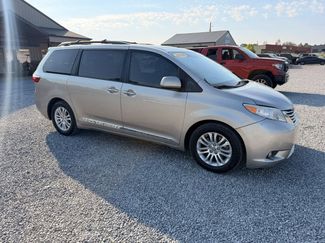 Used 2016 Toyota Sienna XLE Premium FWD video 1