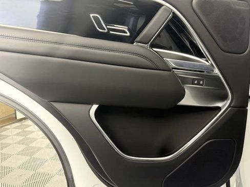 New 2025 Land Rover Range Rover SE image 21