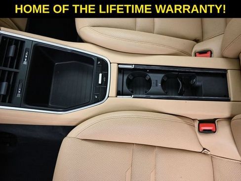 Used 2017 Porsche Panamera 4 AWD/4WD image 37