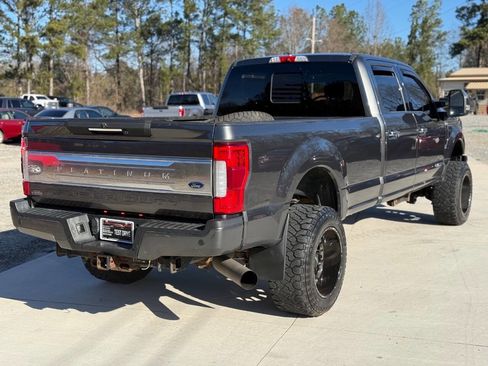 Used 2017 Ford F350 Platinum w/ Platinum Ultimate Package AWD/4WD image 7