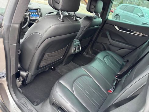 Used 2019 Maserati Levante image 23