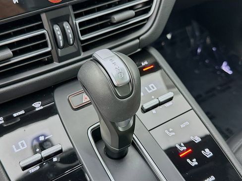 New 2025 Porsche Macan AWD/4WD image 19