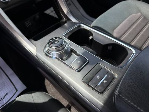 Used 2020 Ford Fusion SE FWD image 30