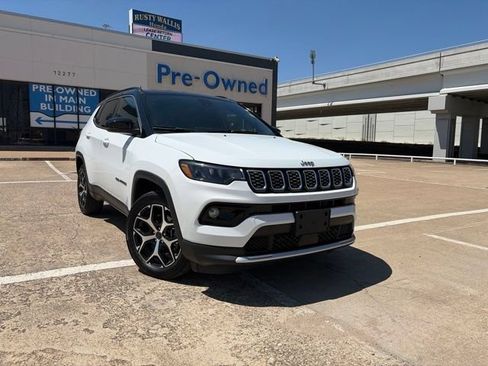 Used 2025 Jeep Compass Limited AWD/4WD image 1