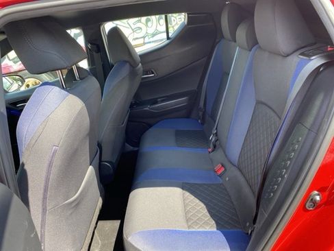 Used 2021 Toyota C-HR XLE image 19