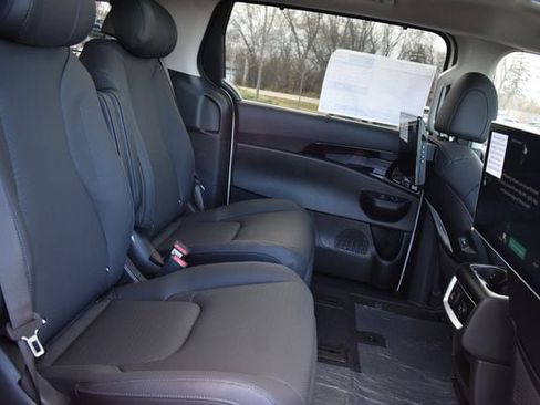 New 2026 Kia Carnival SX Prestige FWD image 18