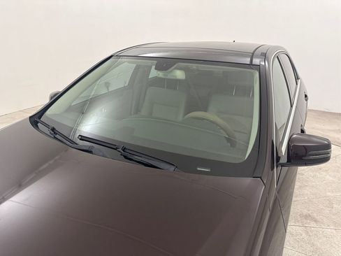 Used 2010 Mercedes-Benz E 350 Sedan image 12