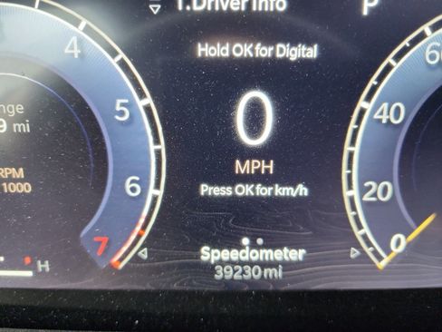 Used 2023 Jeep Grand Cherokee Altitude image 11