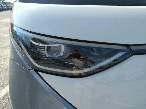 New 2025 Volkswagen ID. Buzz 1st Edition image 11