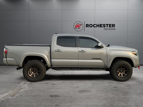 Certified 2020 Toyota Tacoma TRD Sport w/ TRD Premium Sport Package AWD/4WD image 6