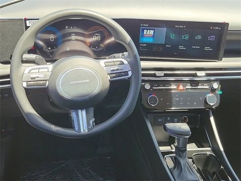 New 2025 Hyundai Tucson SEL image 3