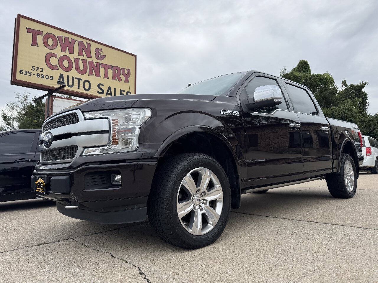 Used 2018 Ford F150 Platinum w/ Equipment Group 701A Luxury AWD/4WD image 1