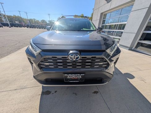 Used 2019 Toyota RAV4 Limited image 9