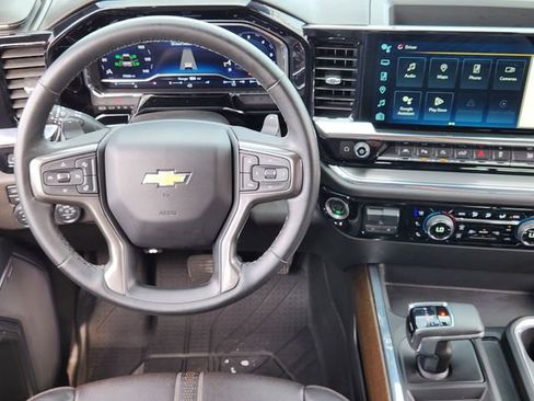Used 2024 Chevrolet Silverado 1500 High Country w/ High Country Premium Package AWD/4WD image 27