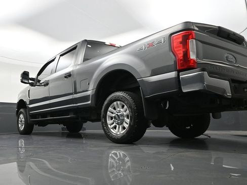 Used 2019 Ford F250 XLT w/ Snow Plow Prep Package image 25