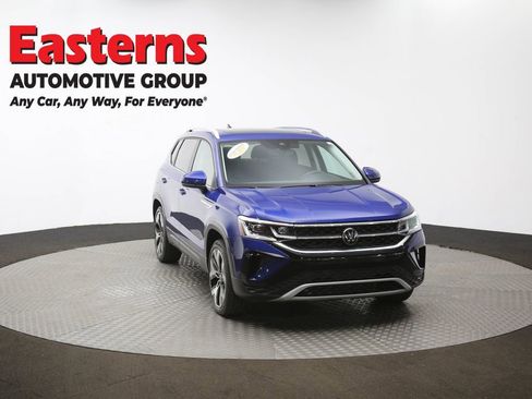 Used 2022 Volkswagen Taos SEL image 50