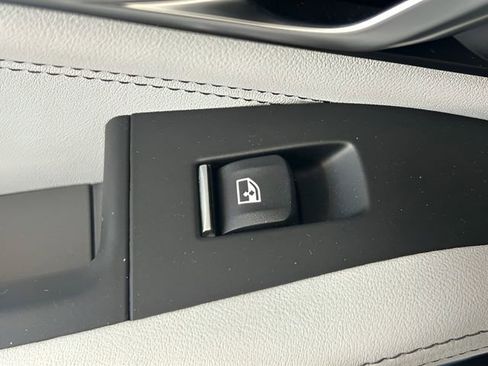 Used 2026 BMW X5 xDrive40i w/ M Sport Package image 28