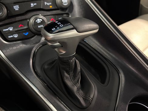 Used 2016 Dodge Challenger SXT Plus RWD image 31