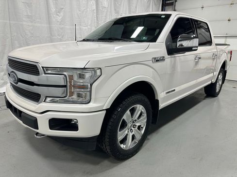 Used 2018 Ford F150 Platinum w/ Equipment Group 701A Luxury image 3