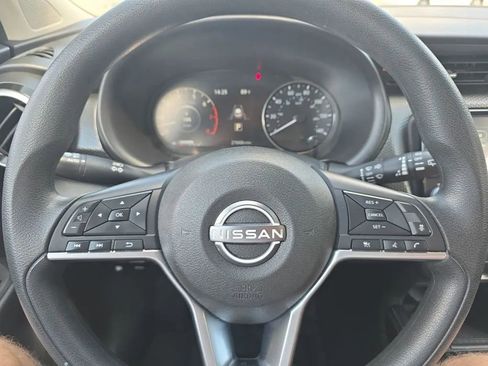 Used 2024 Nissan Kicks SV image 16