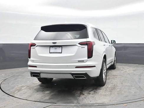Used 2024 Cadillac XT6 Premium Luxury w/ Technology Package AWD/4WD image 10