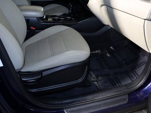 Used 2018 Kia Sorento LX image 33