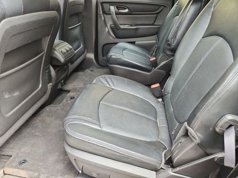 Used 2016 Chevrolet Traverse LT w/ Style and Technology Package FWD image 22