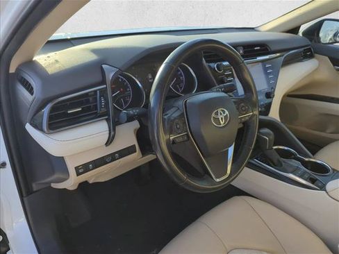 Certified 2019 Toyota Camry XLE FWD image 12