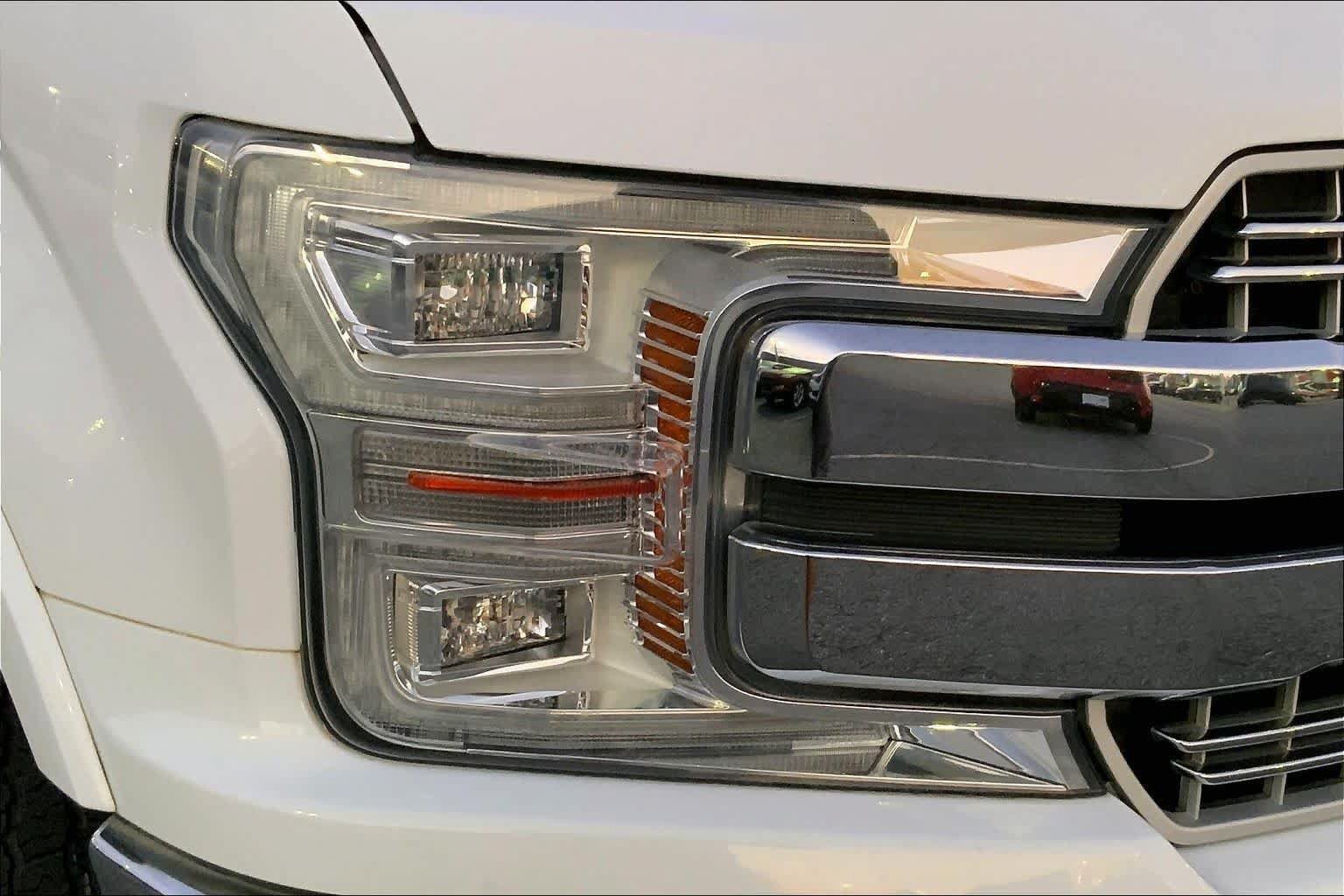 Used 2019 Ford F150 Lariat w/ Equipment Group 502A Luxury AWD/4WD image 24