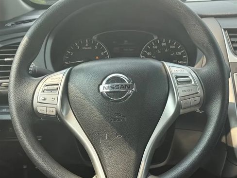 Used 2017 Nissan Altima 2.5 S w/ Power Driver Seat Package FWD image 10