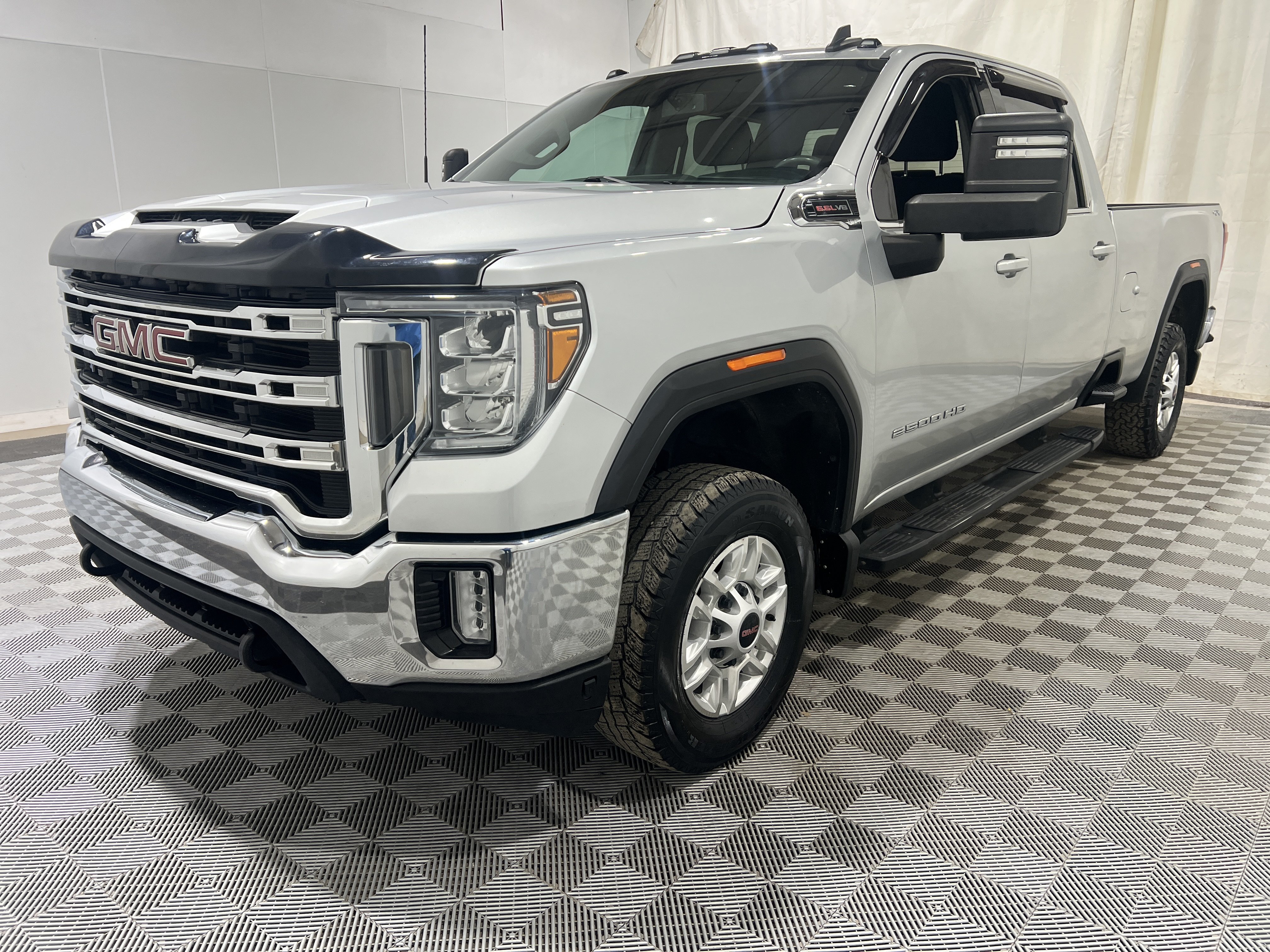 Used 2021 GMC Sierra 2500 SLE w/ SLE Convenience Package AWD/4WD image 1