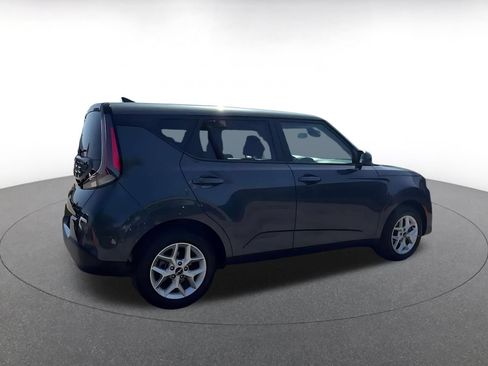 Used 2025 Kia Soul LX w/ LX Technology Package FWD image 14