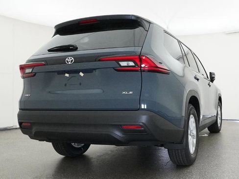 New 2026 Toyota Grand Highlander XLE FWD image 9