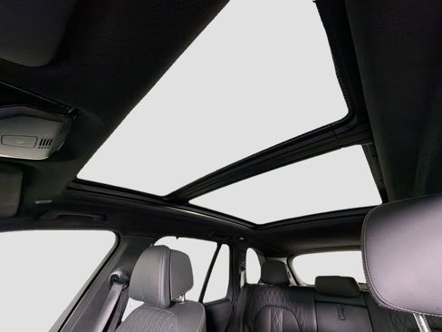 Certified 2023 BMW X5 M50i w/ Executive Package image 23