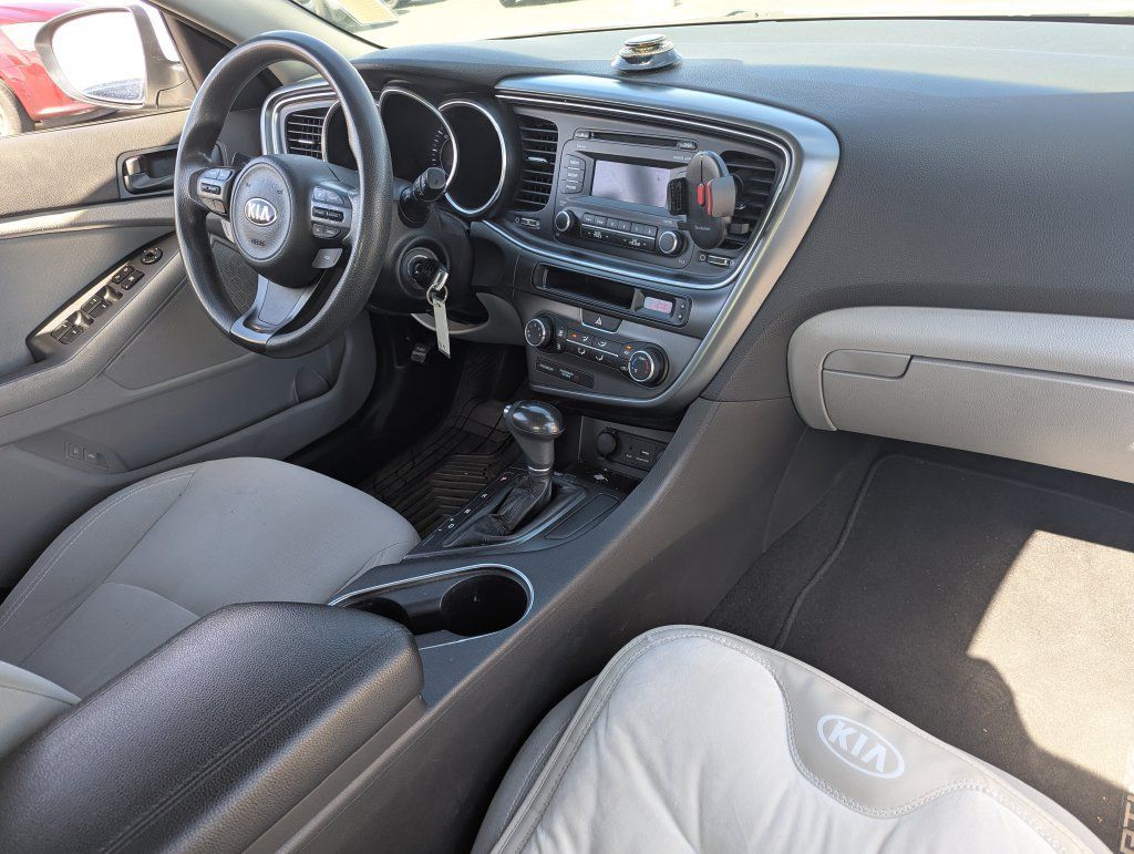 Used 2015 Kia Optima LX FWD image 29