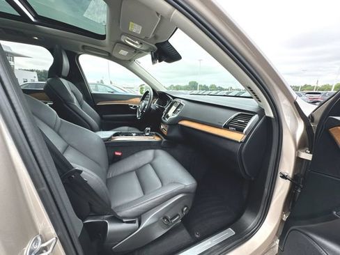 Used 2024 Volvo XC90 T8 Plus w/ Protection Package Premier AWD/4WD image 30