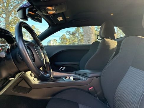 Used 2023 Dodge Challenger GT image 21