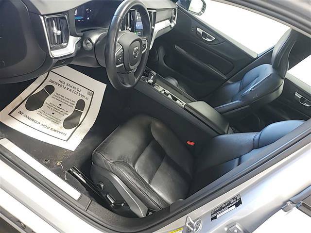 Used 2023 Volvo S60 B5 Core AWD/4WD image 2