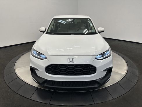 Certified 2023 Honda HR-V LX image 2