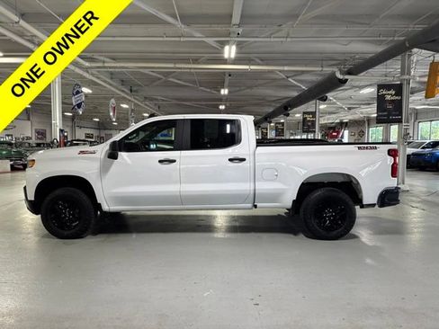 Used 2021 Chevrolet Silverado 1500 Custom Trail Boss AWD/4WD image 2